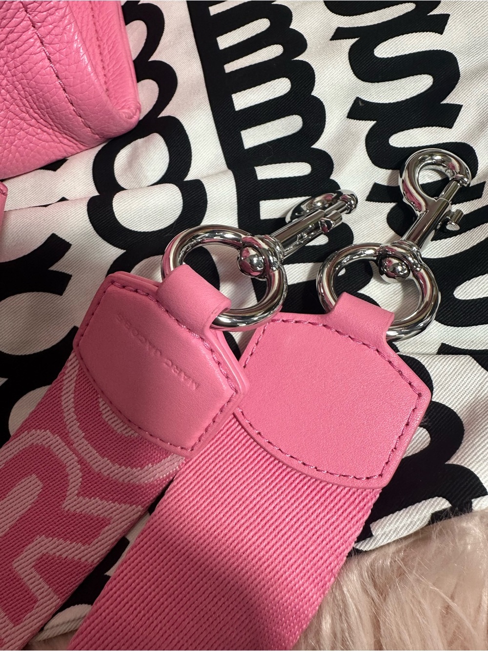 Marc Jacobs Pink THE TOTE BAG Signature leather Tote with Strap - Picture 6 of 8